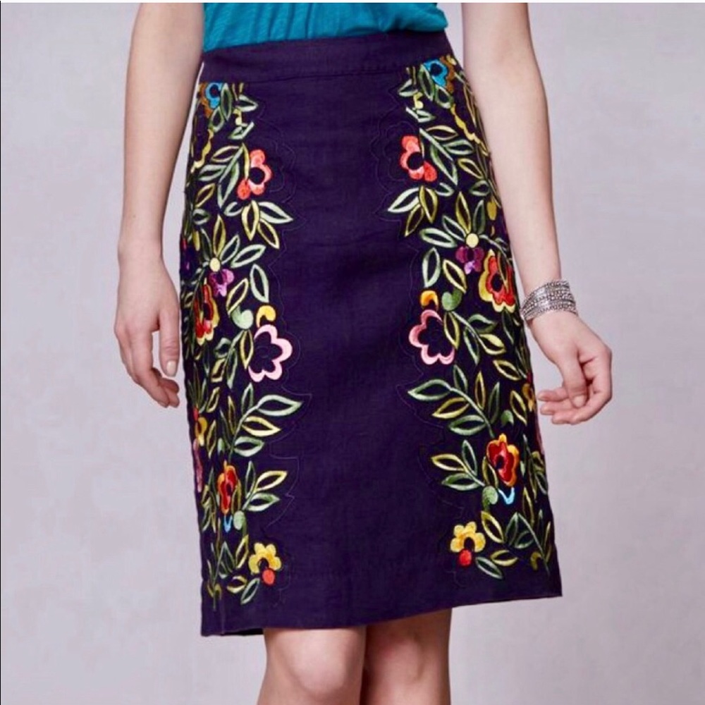 Anthropologie floral embroidered skirt Sz 4 EUC